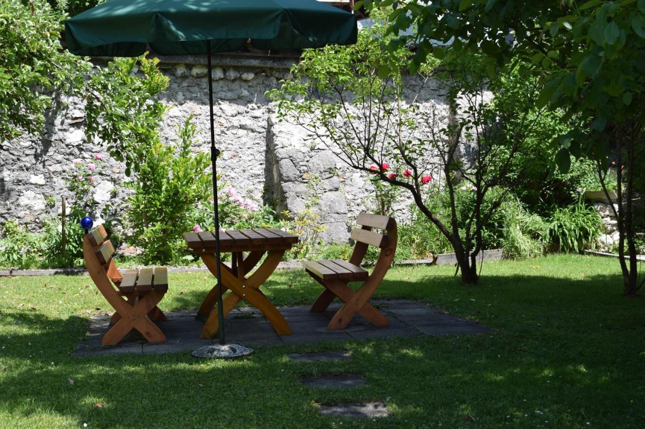 Fruehstueckspension Josefinum Bad Aussee Exterior foto