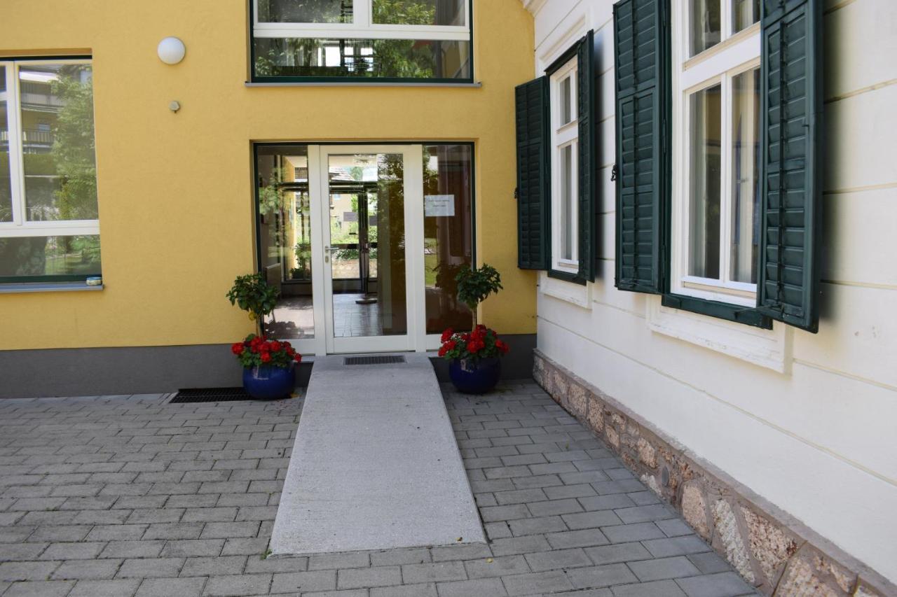Fruehstueckspension Josefinum Bad Aussee Exterior foto